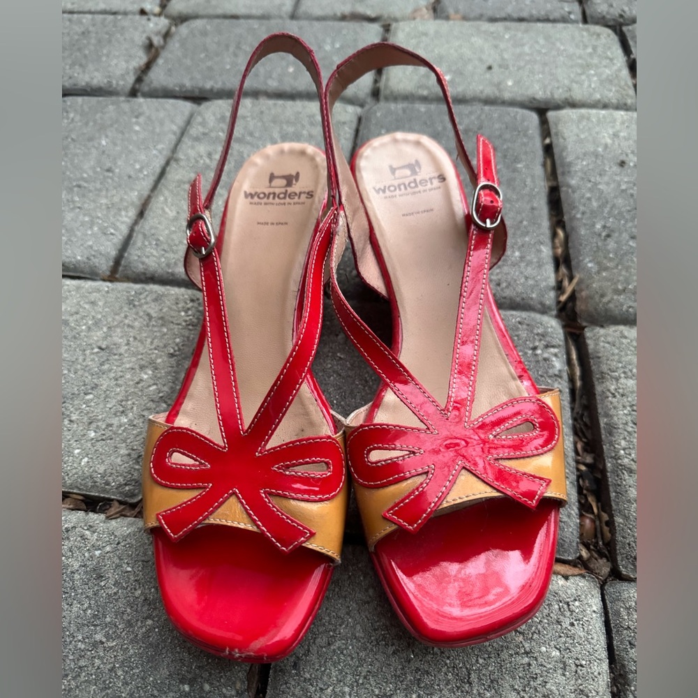WONDERS Sandals Size 9 Size 40